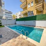 Qoople Litus Seaside View On Kleopatra Daire *